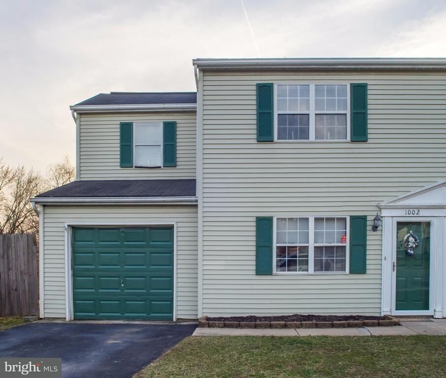 Property Photo:  1002 Cloverton Drive  PA 17512 