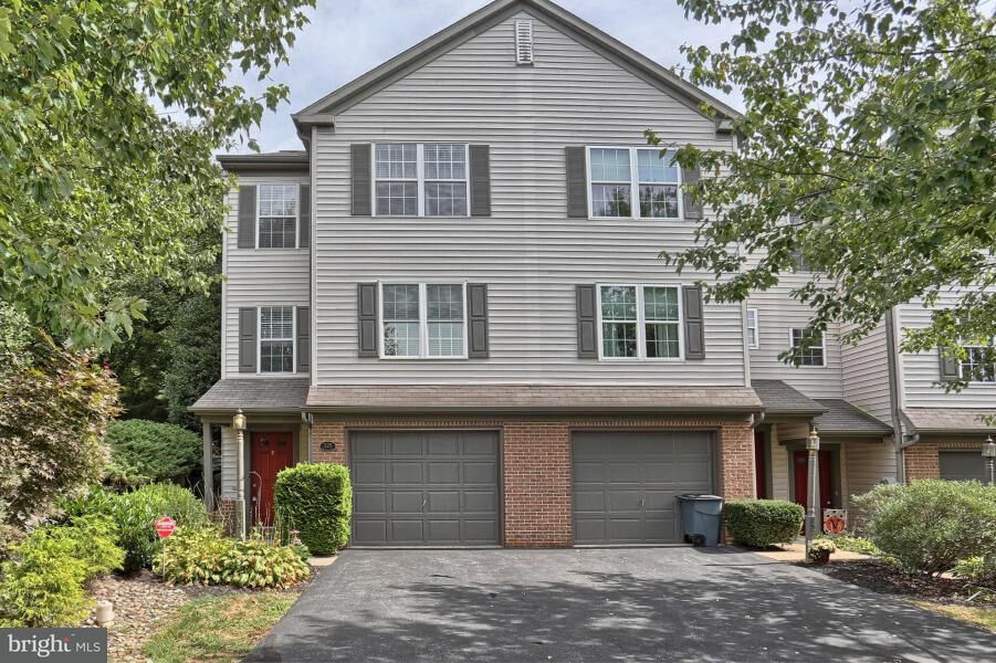 Property Photo:  125 Pentail Drive  PA 17601