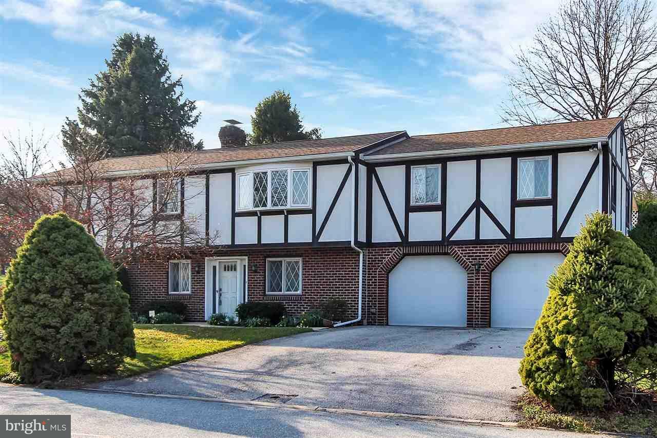 Property Photo:  111 Homewood Drive  PA 17403 