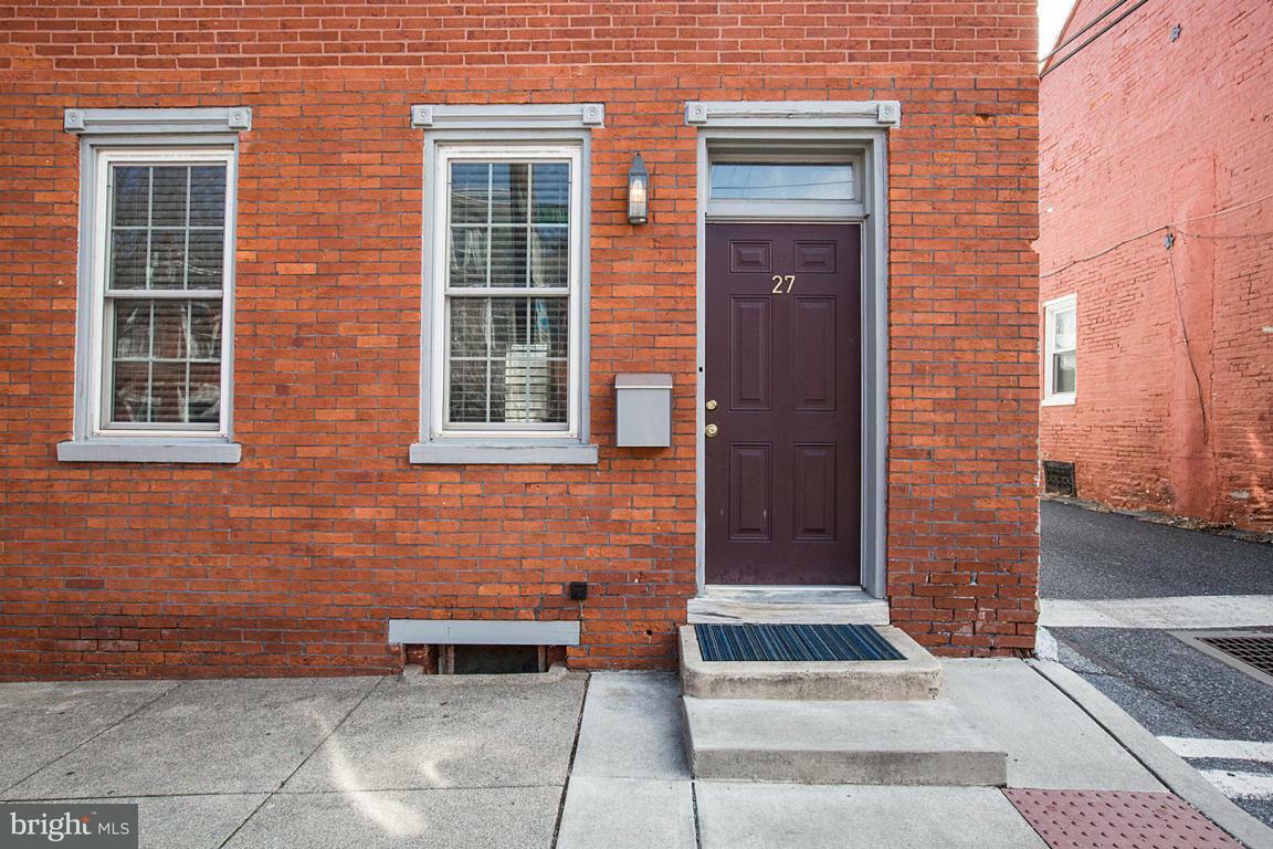 Property Photo:  27 N Plum Street  PA 17602 