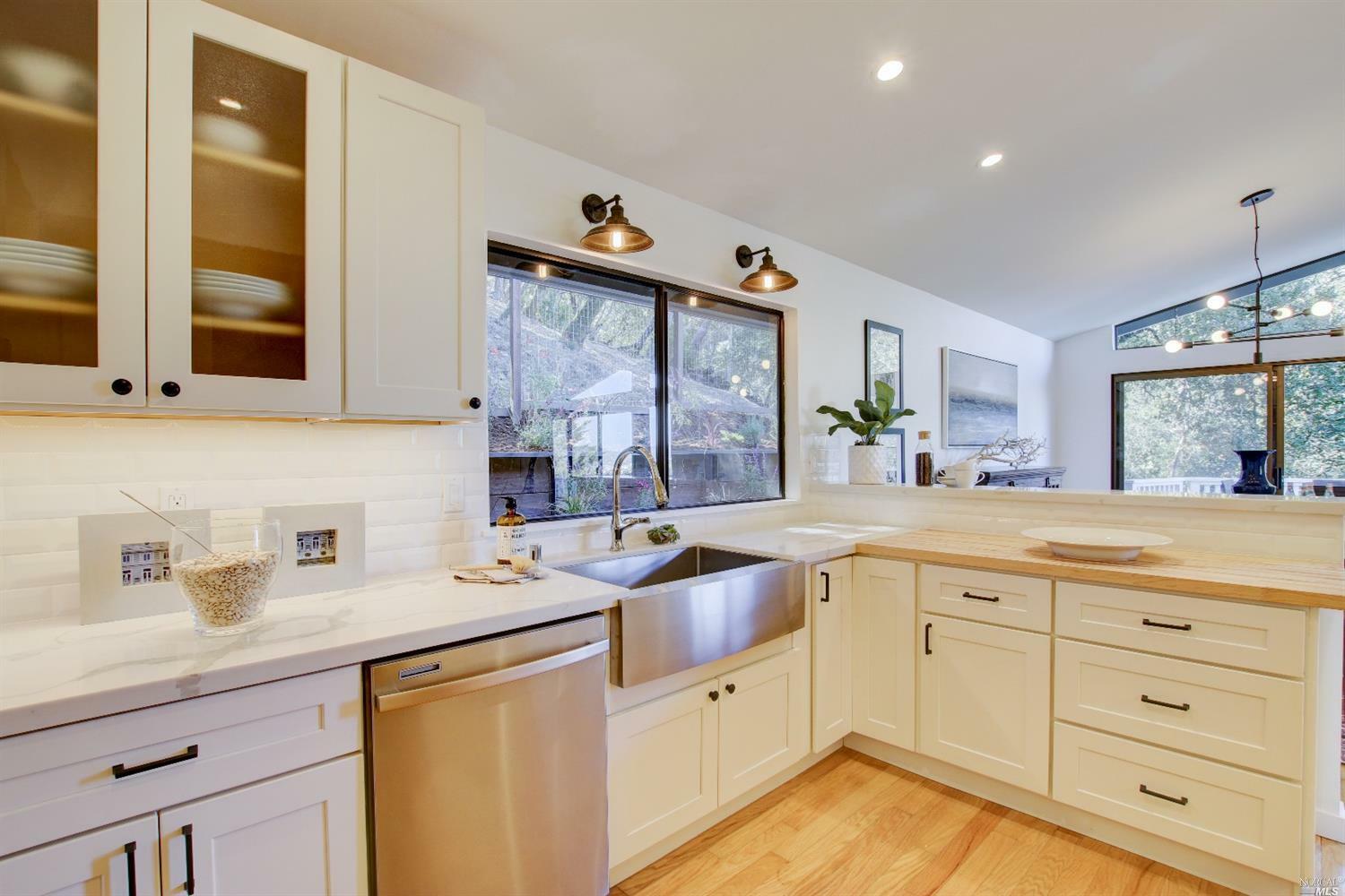 Property Photo:  332 Sausalito Street  CA 94925 