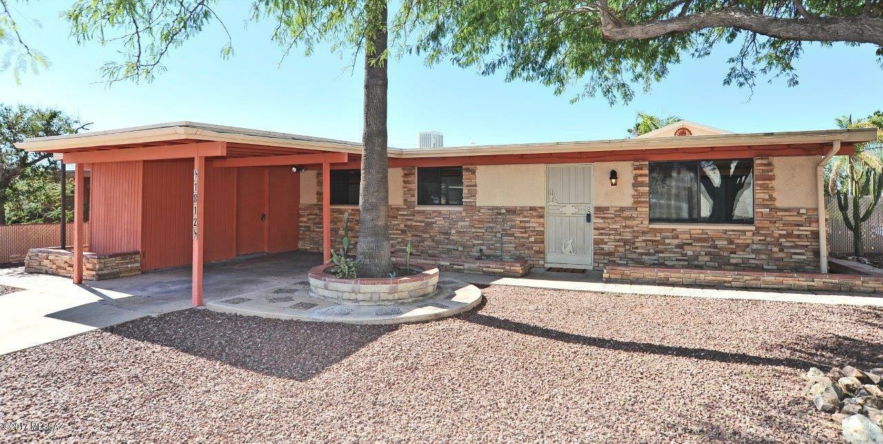 Property Photo:  1812 S Berthed Place  AZ 85710 