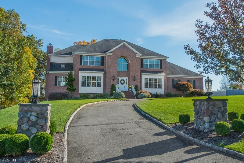 Property Photo: 5 Barmore Ct NJ 07045