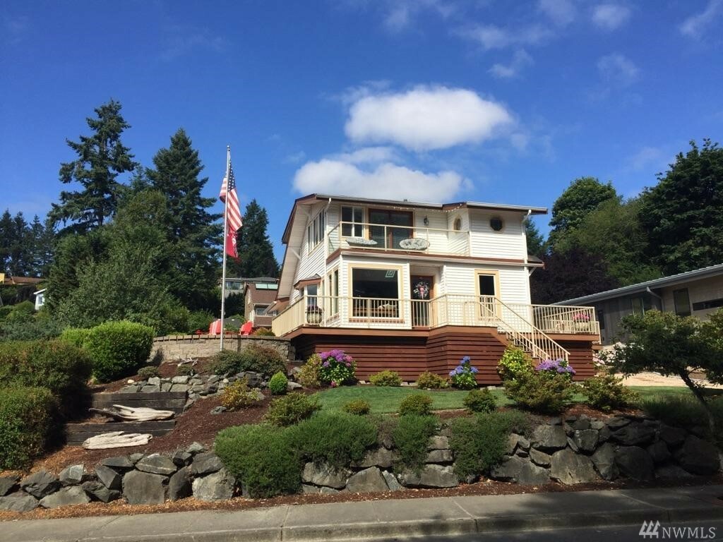 Property Photo:  9418 N Harborview Dr  WA 98335 