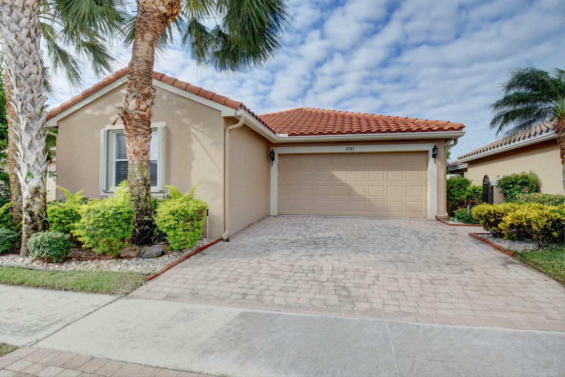 Property Photo:  11583 Colonnade Drive  FL 33437 