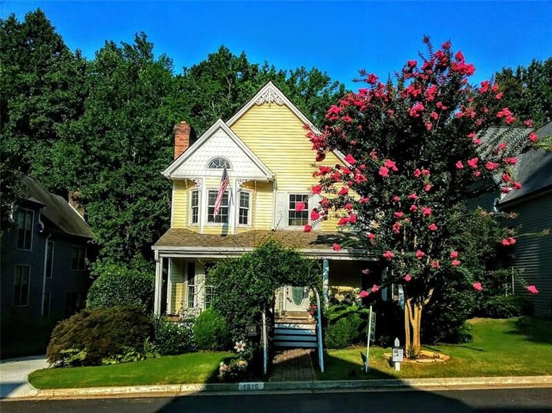 Property Photo: 4616 Brierwood Place 30360