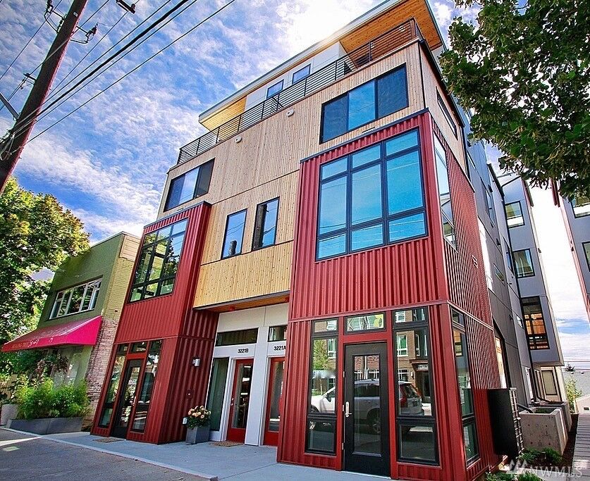 Property Photo:  3217 A California Ave SW  WA 98116 