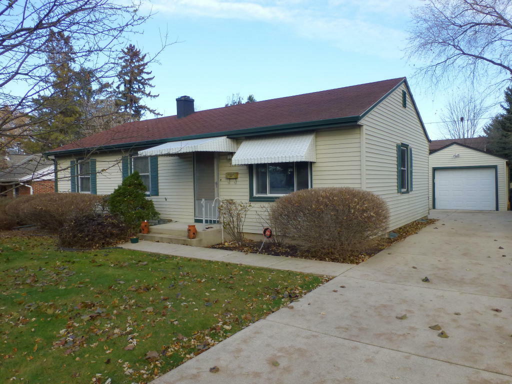 Property Photo:  524 N 98th St  WI 53226-4304 