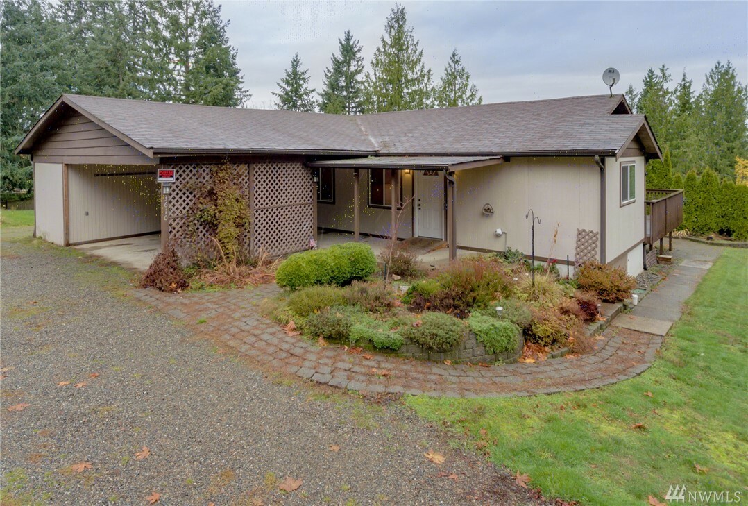 Property Photo:  3610 166th Ave E  WA 98391 