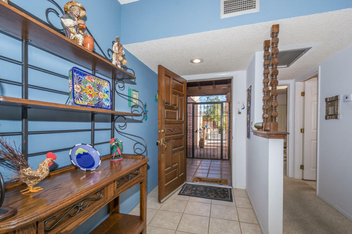 Property Photo:  1733 W Dalehaven Circle  AZ 85704 