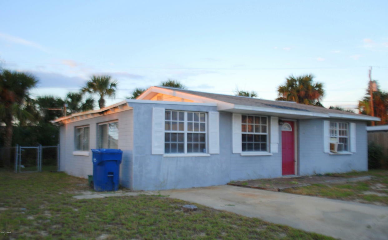 Property Photo: 18 Ocean Shore Drive FL 32176