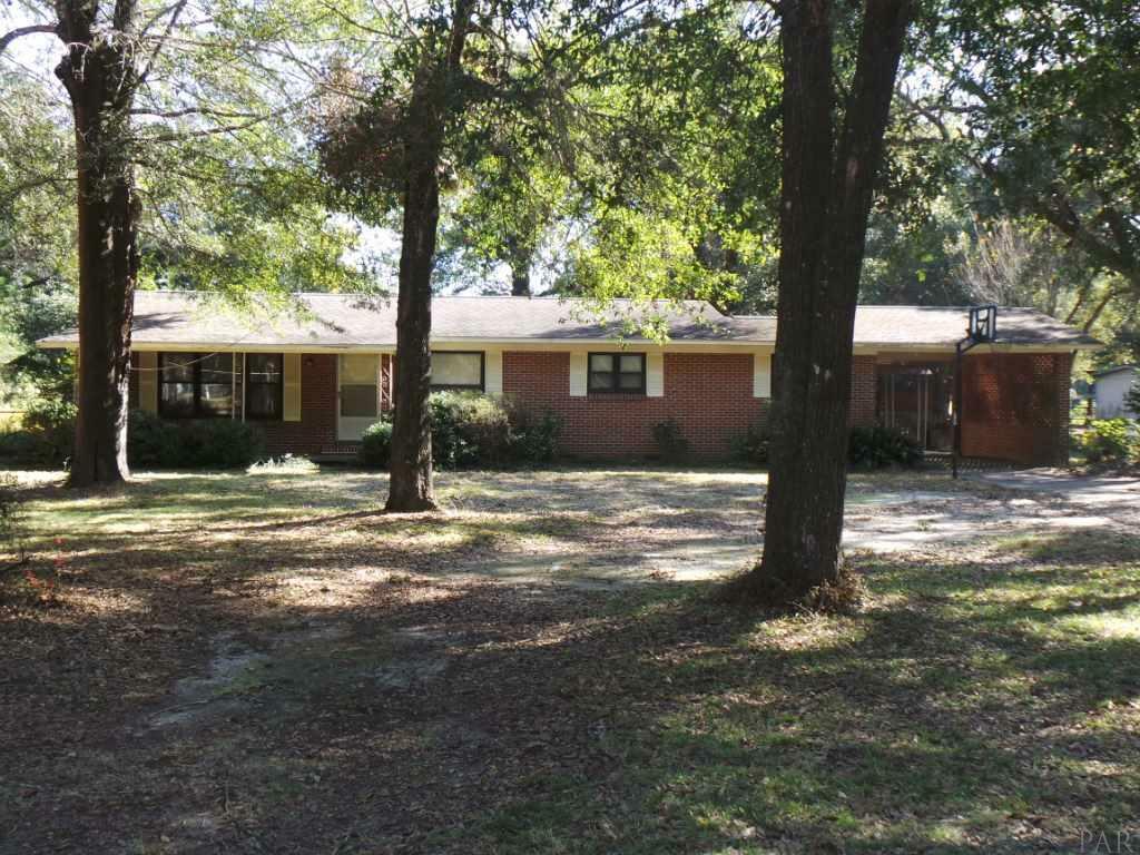 Property Photo:  4750 Van Horn Rd  FL 32583 