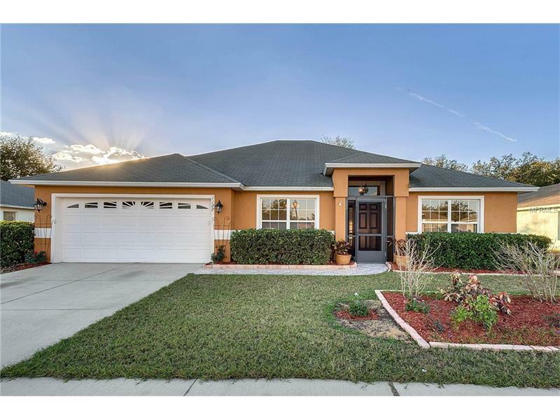 Property Photo:  1127 Stratton Avenue  FL 34736 