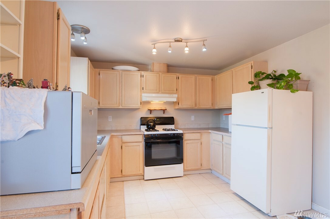 Property Photo:  6021 Shannon Ave  WA 98248 