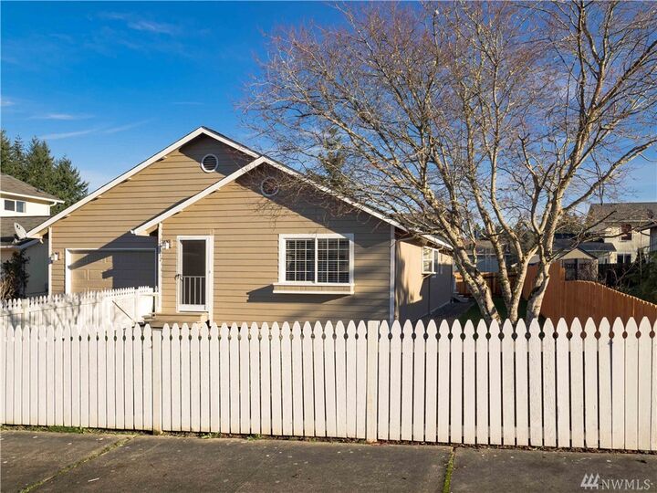 18612 Vaughn Milton Lp  Poulsbo WA 98370 photo