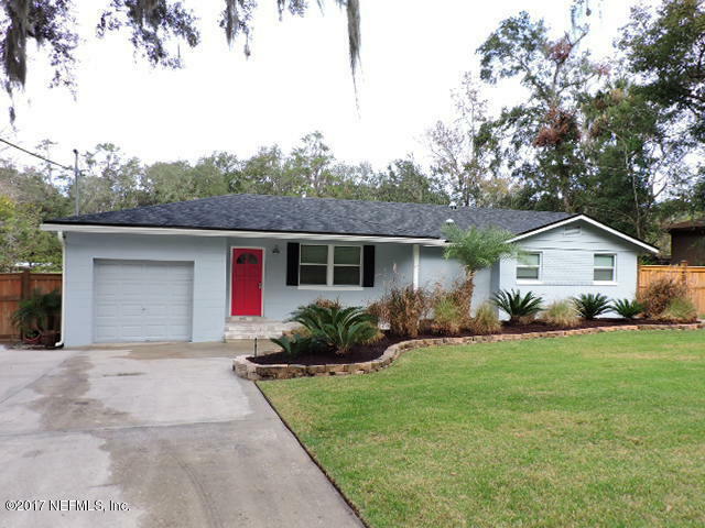 Property Photo: 6903 Eaton Avenue FL 32211
