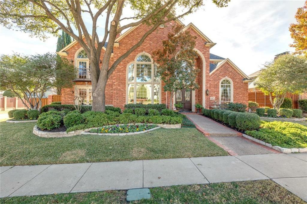 Property Photo: 5920 Davenhill Drive TX 75093