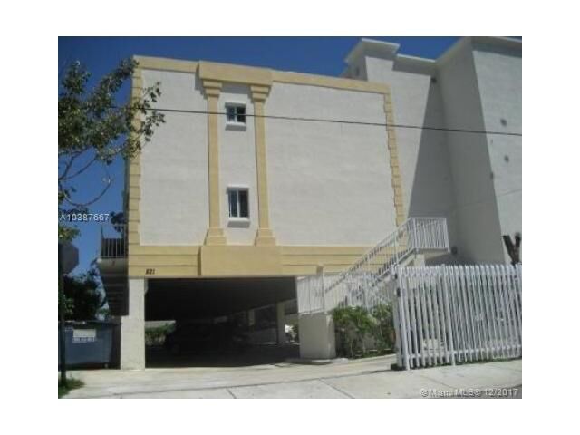 Property Photo:  821 SW 2nd St 10  FL 33130 