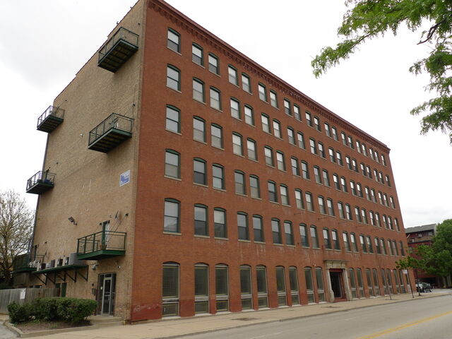 Property Photo:  1900 S Clark Street 100  IL 60616 
