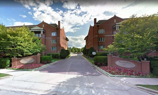 Property Photo:  460 Northwest Highway 206  IL 60068