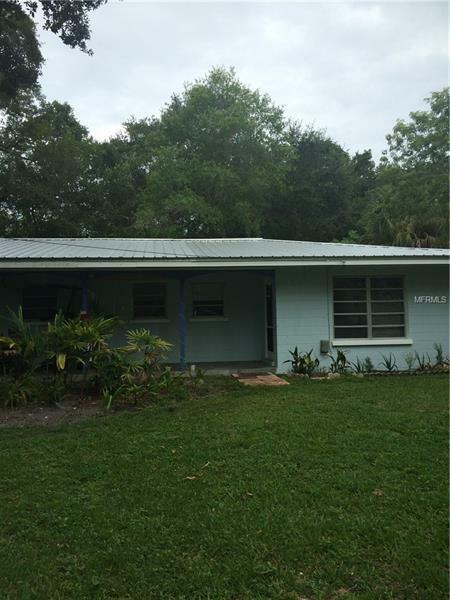 Property Photo:  1749 6th Street  FL 34236 