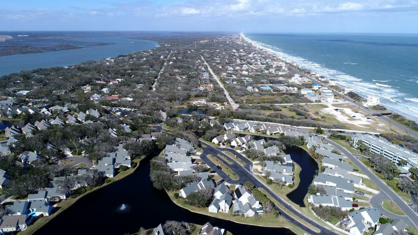 Property Photo: 103 S Lake Circle FL 32084
