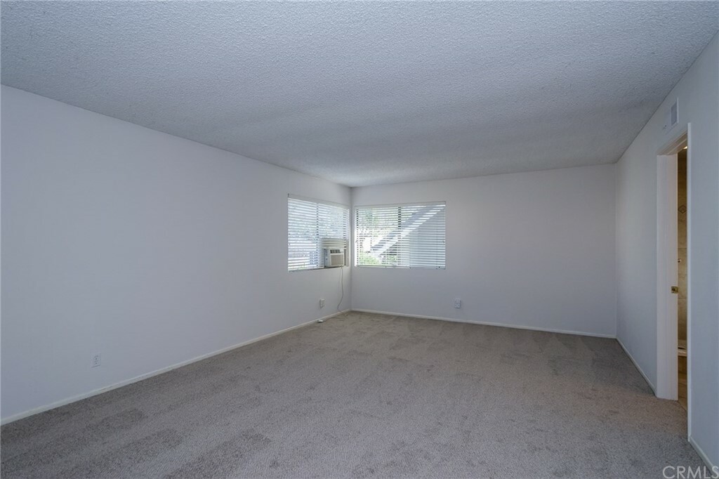 Property Photo:  2702 Ocotillo Avenue  CA 93455 