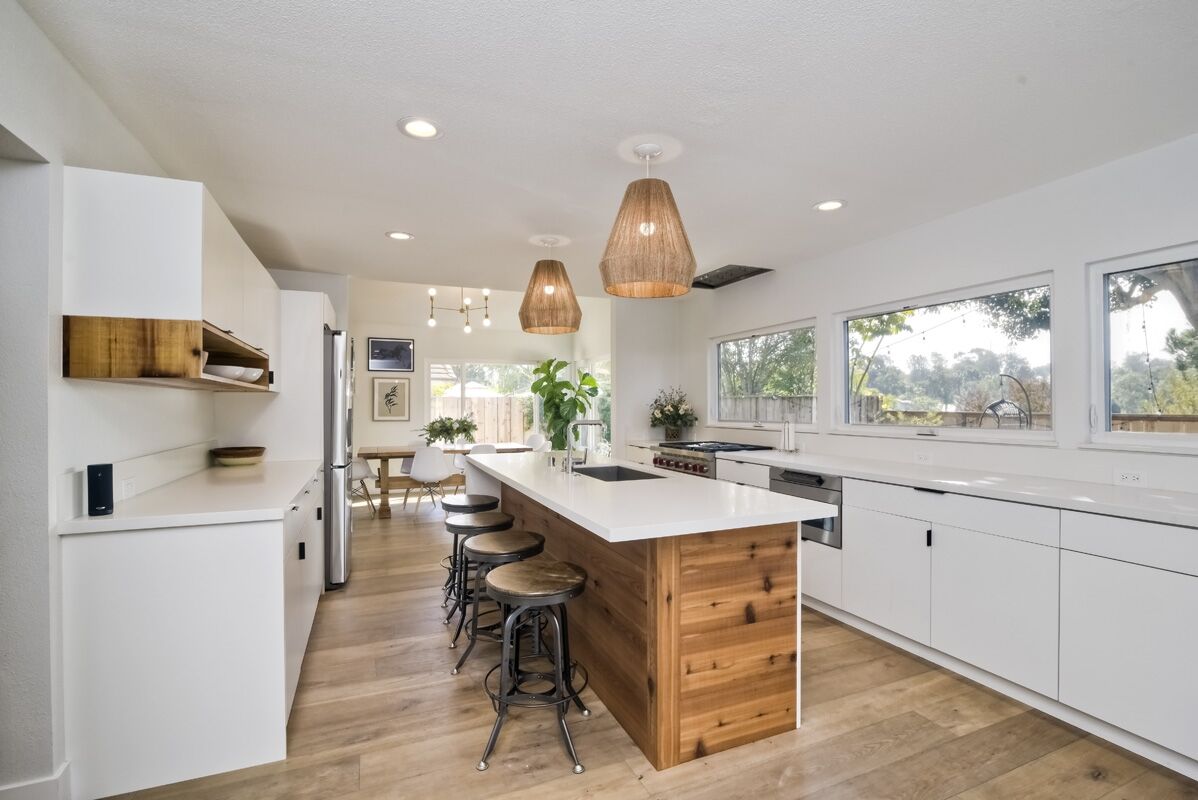 Property Photo:  1533 Tzena Way  CA 92024 