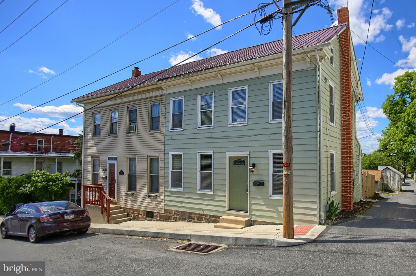 Property Photo: 11 E York Street PA 17019