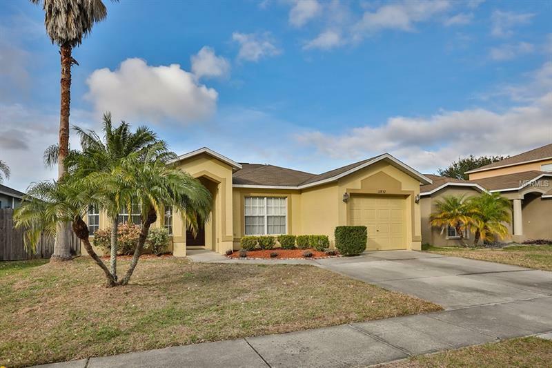 Property Photo:  11852 Lark Song Loop  FL 33579 