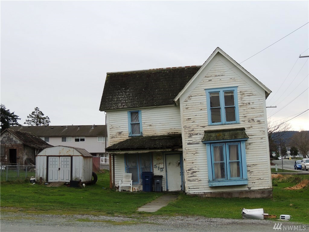 Property Photo: 519 5th St WA 98221