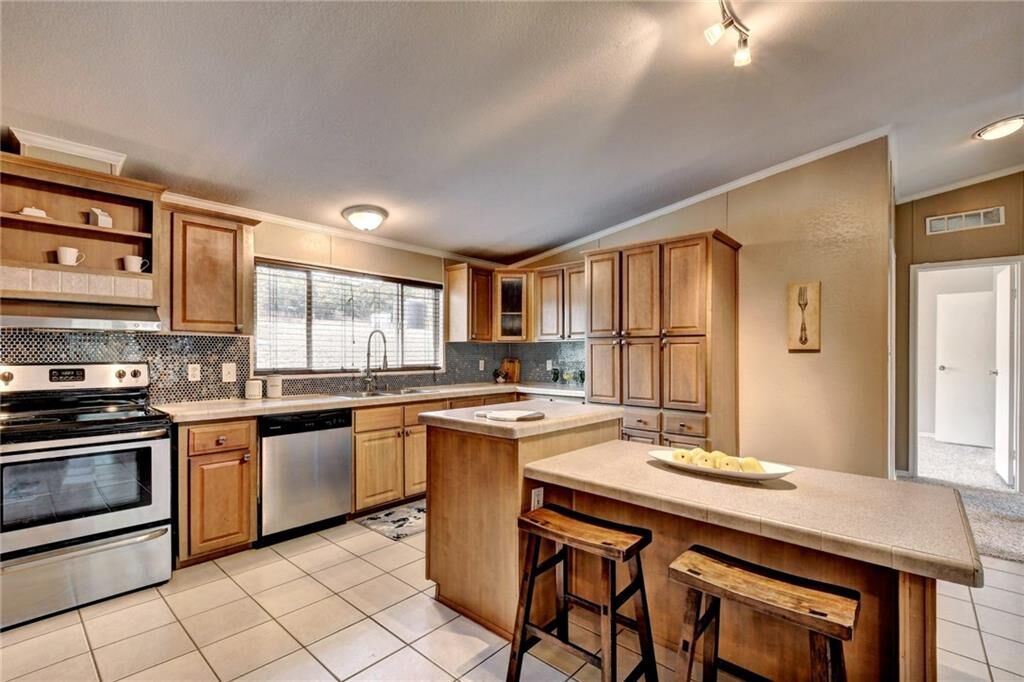 Property Photo:  19604 Pecos Drive  TX 78645 