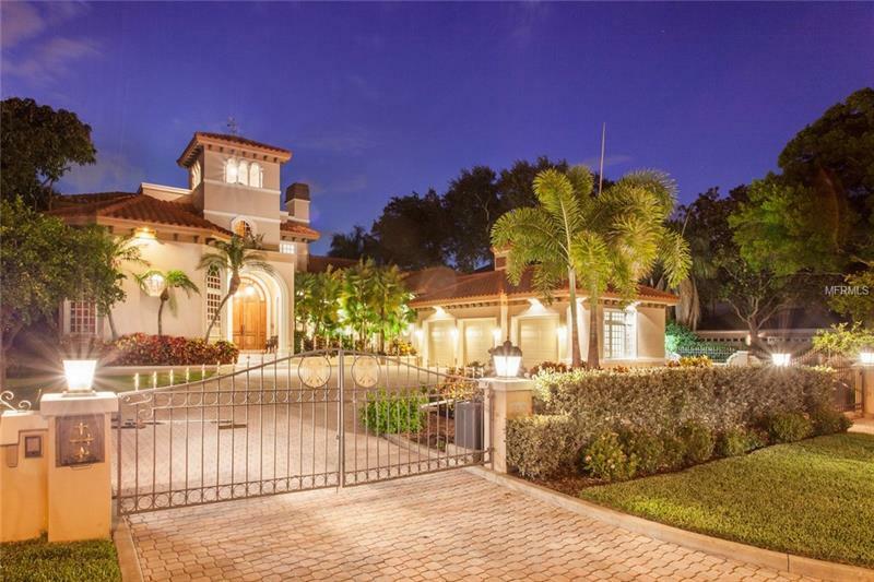 1850 Brightwaters Boulevard NE  St Petersburg FL 33704 photo