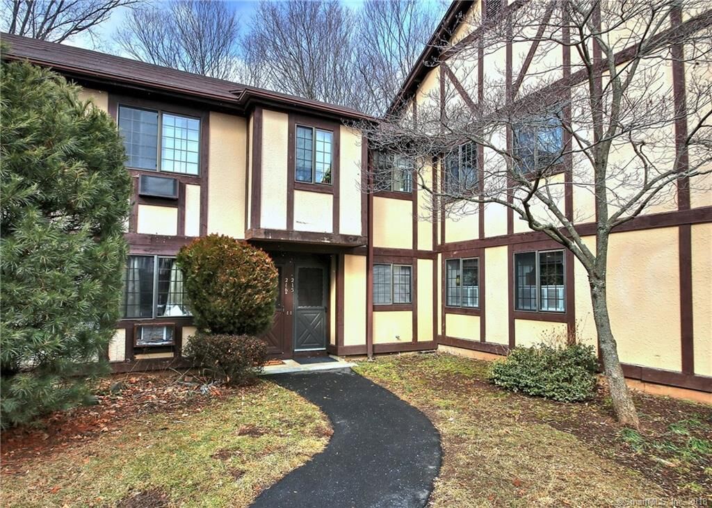 Property Photo:  216 Foxwood Lane 216  CT 06461 
