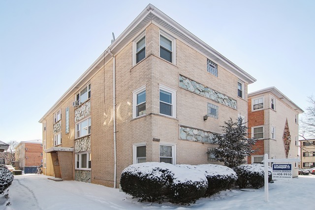 Property Photo:  5207 Reserve Avenue 2W  IL 60656 