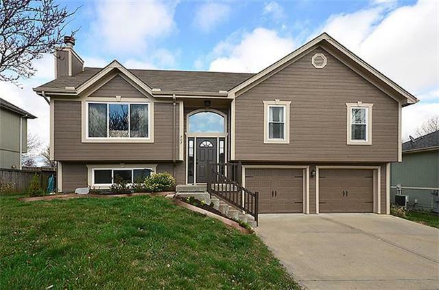 Property Photo: 207 Porter Drive MO 64089