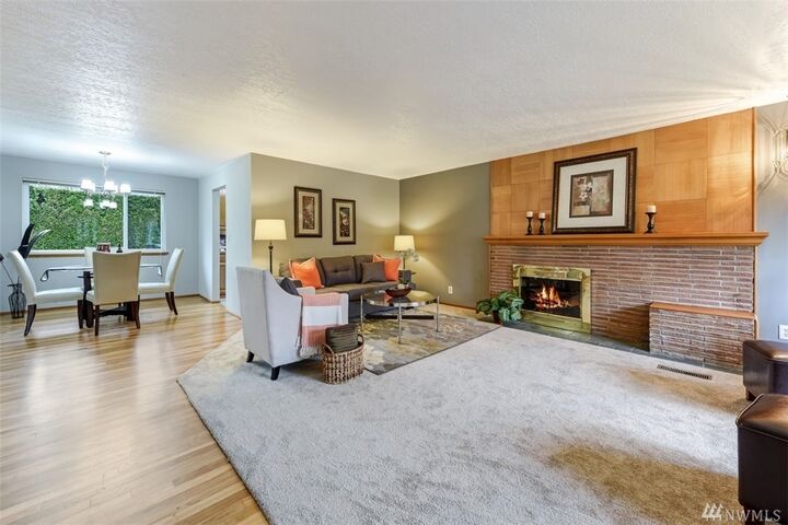 Property Photo: 2126 N 134th St WA 98133