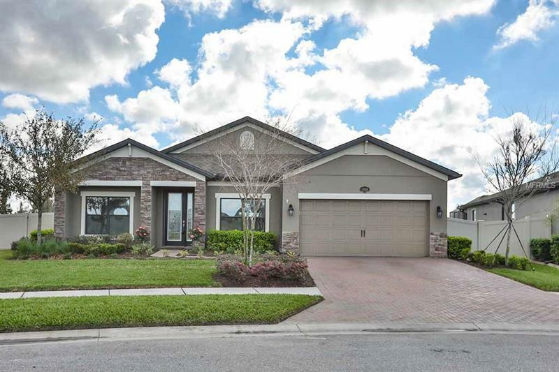 Property Photo:  1928 Fox Grape Loop  FL 33558 