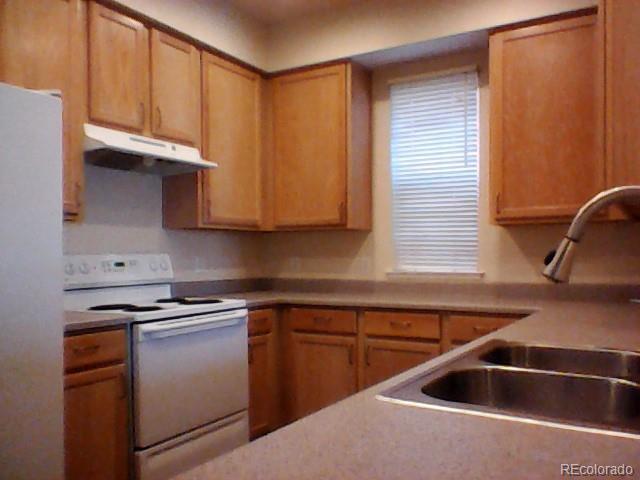 Property Photo: 7472 East 28th Avenue CO 80238