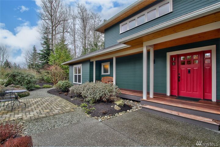 Property Photo: 18712 Lesourd Lane WA 98273