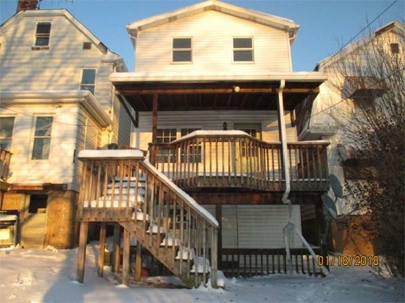 Property Photo:  1329 Taylor Ave  PA 15068 