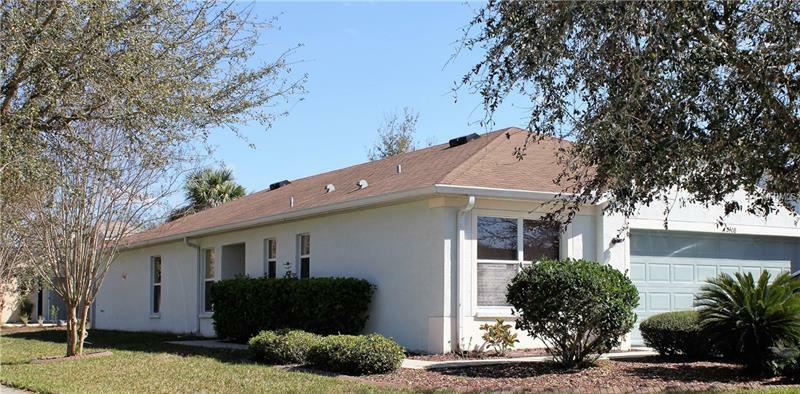 Property Photo: 11408 Crestlake Village Drive FL 33569