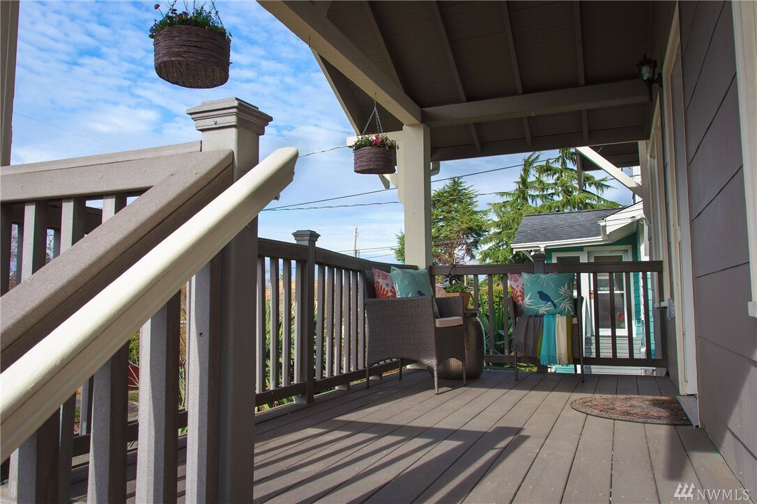 Property Photo: 3422 41st Ave SW WA 98116