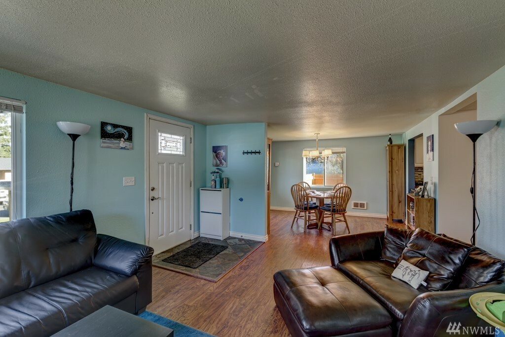 Property Photo:  1224 E 70th St  WA 98404 