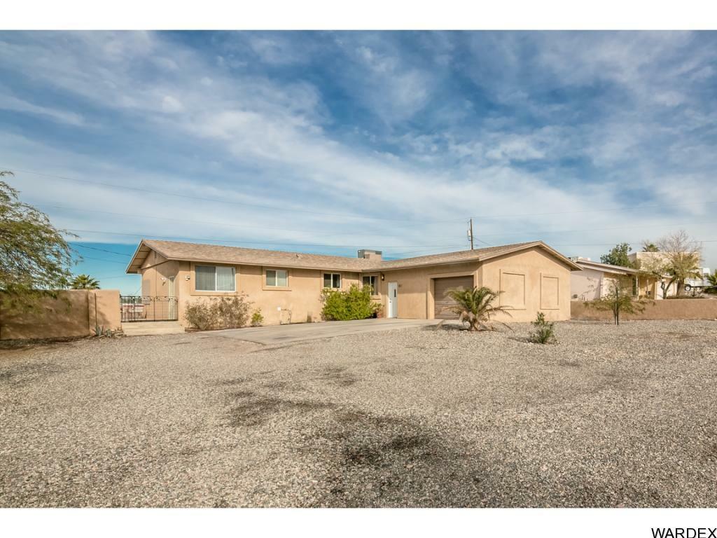 Property Photo:  821 Falcon Dr  AZ 86403 