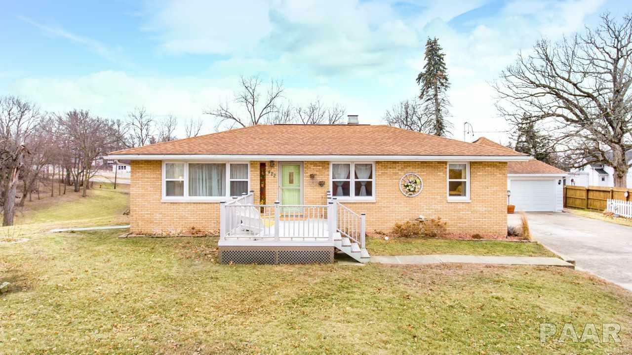 Property Photo:  422 W Vine  IL 61483 