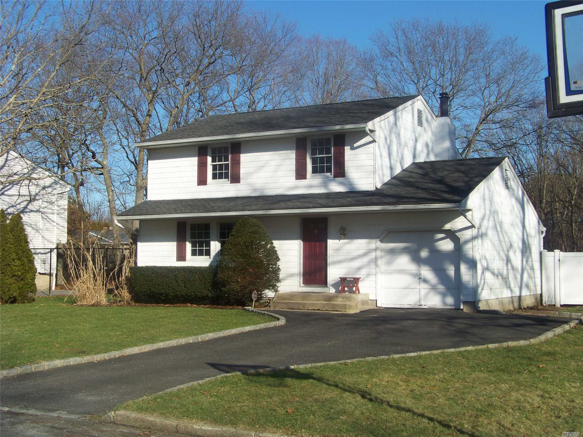 Property Photo:  33 Cedar Ridge Drive  NY 11961 