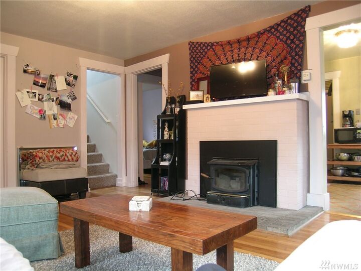 Property Photo:  2412 Humboldt St  WA 98225 