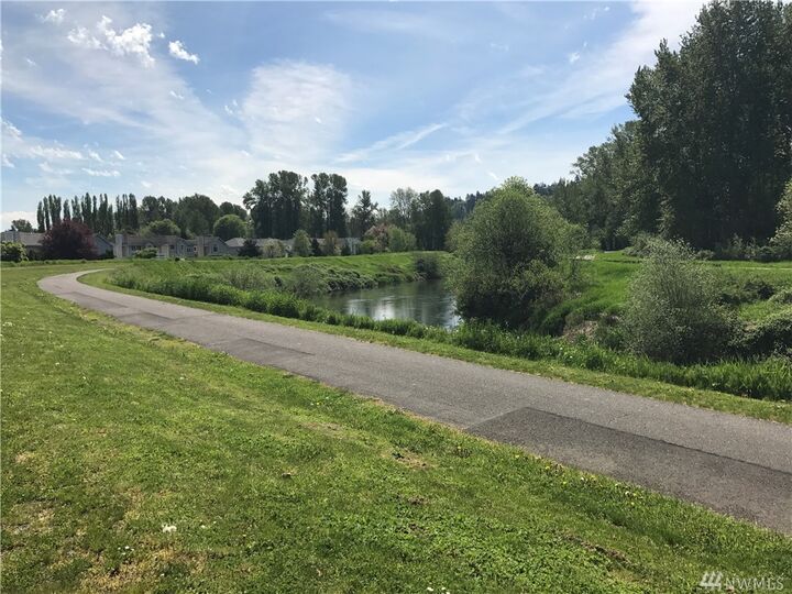 Property Photo:  23403 51st Avenue S 20-3  WA 98032 