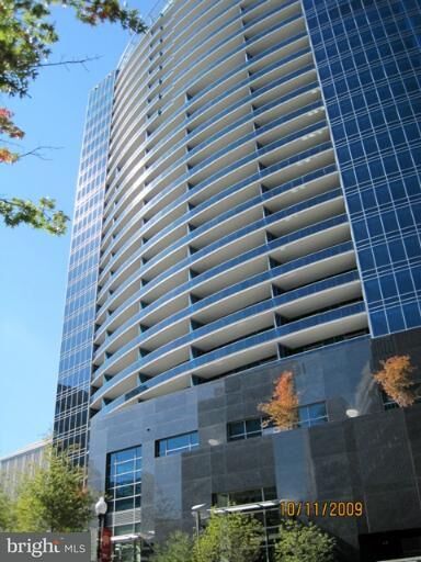 Property Photo:  1881 Nash Street 2004  VA 22209 